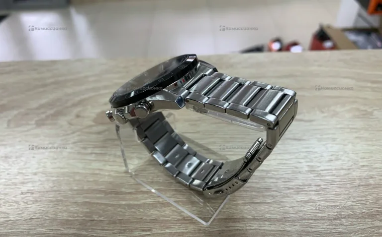 Часы  Casio Edifice EFR-571 DW