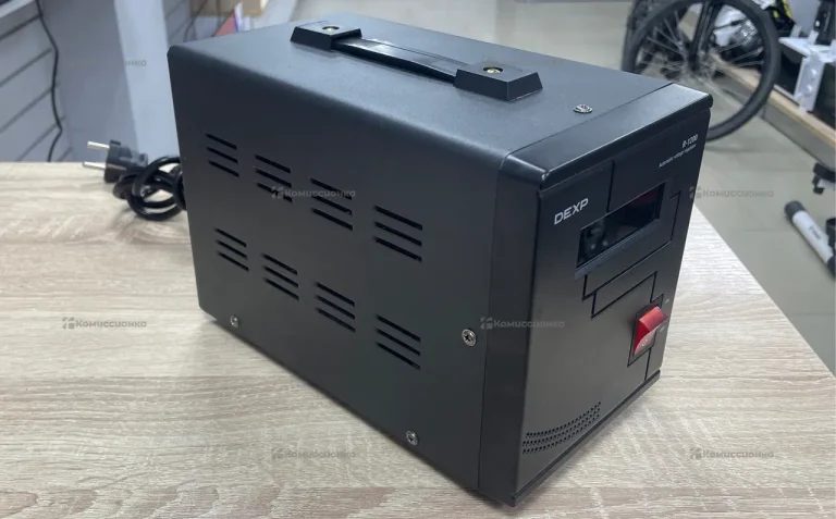Стабилизатор напряжения DEXP R-1200