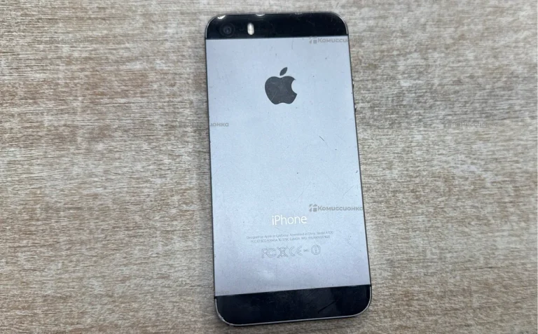 Apple iPhone 5s 1/16 ГБ