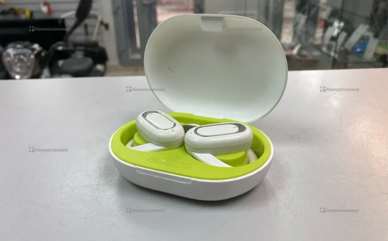 Наушники  белые