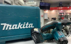 Купить Дисковая пила аккумуляторная makita DSS610RF б/у , в Екатеринбург Цена:17990рублей