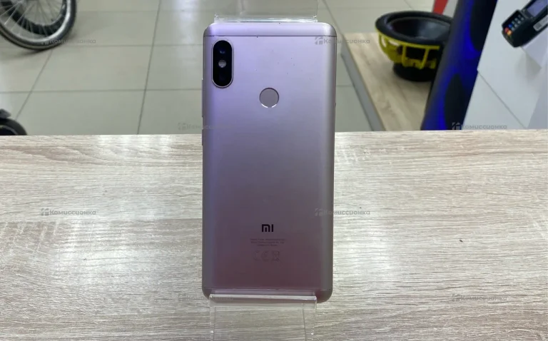 Xiaomi Redmi 5 Plus (Redmi Note 5) 3/64 ГБ