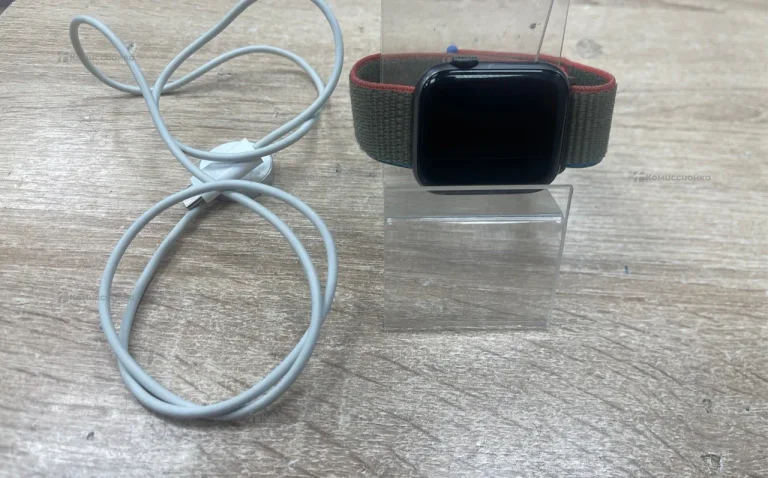 Часы Apple Watch Series 5 44mm