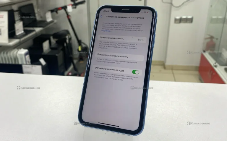 Apple iPhone XR 3/64 ГБ 85%