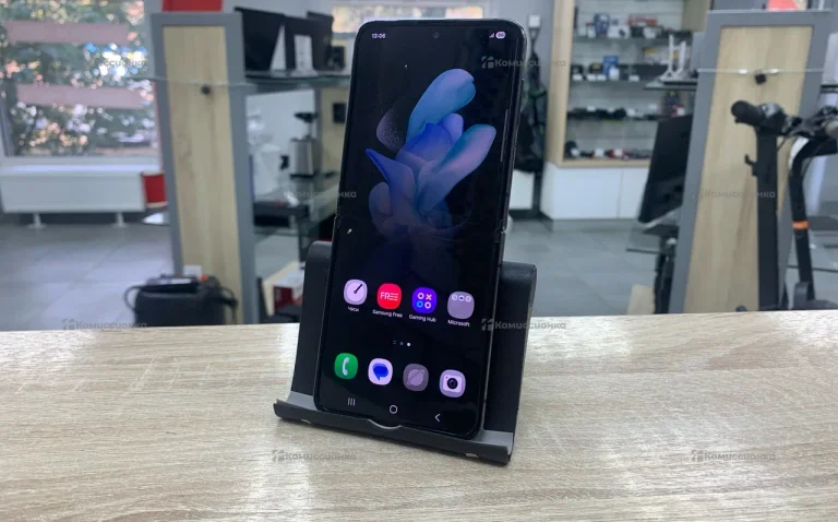 Samsung Galaxy Z Flip 4 8/256