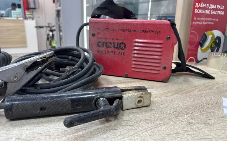 Сварочный аппарат инверторный Спец Эксперт-210
