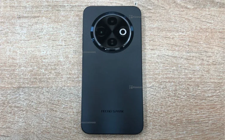 Tecno Spark 30C 4/128 ГБ