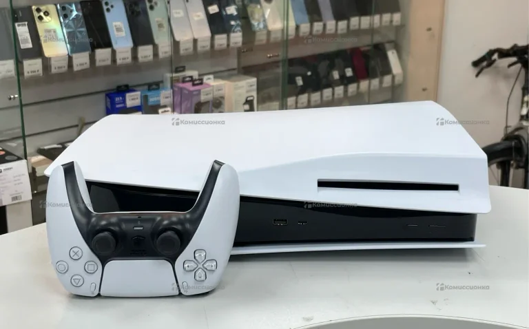 Приставка PS5 с дисководом.