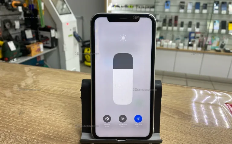 Apple iPhone XR 3/64 ГБ