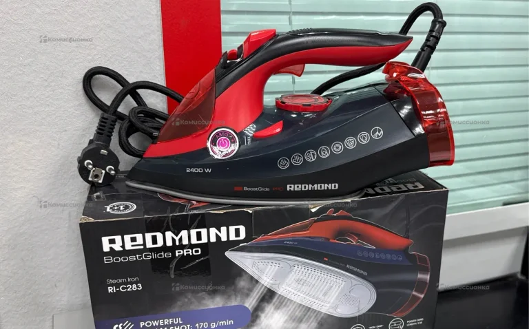Утюг Redmond RI-C283
