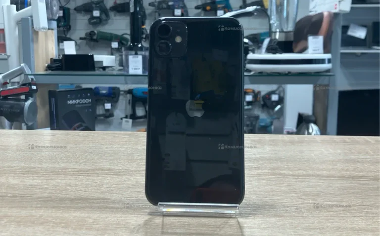 Apple iPhone 11 4/64 ГБ