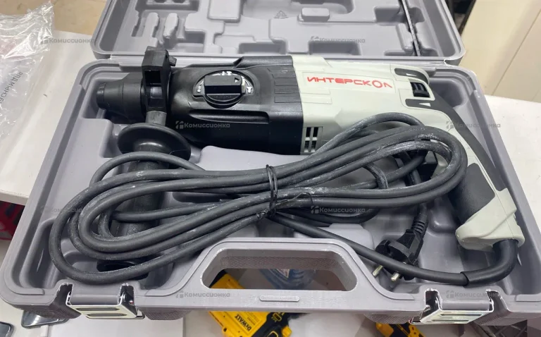 Перфоратор Интерскол П-26/800ЭР