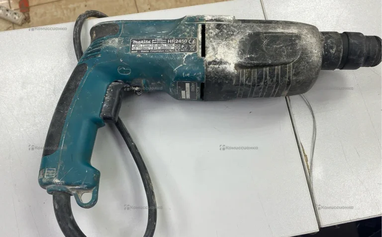 Перфоратор Makita HR2450