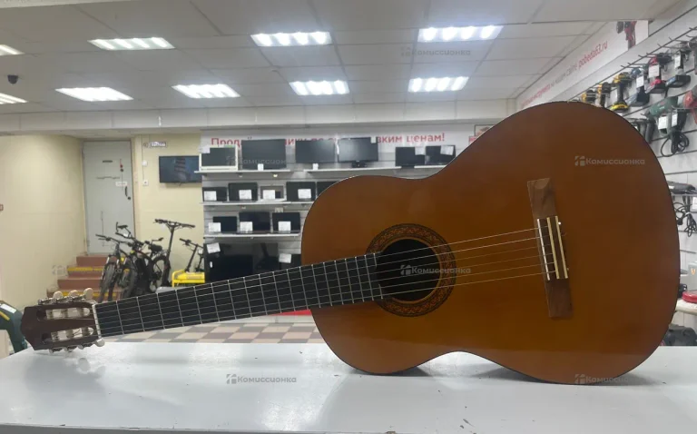 Гитара YAMAHA C40