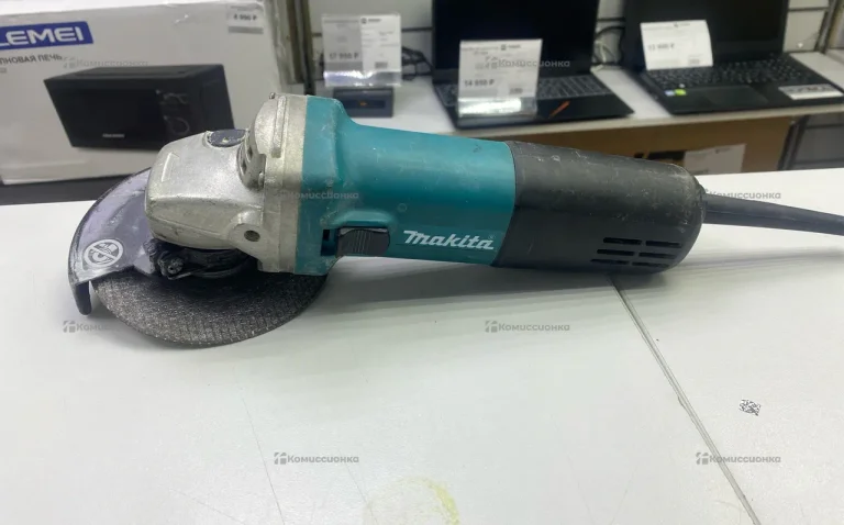 УШМ Makita 9558 hnr