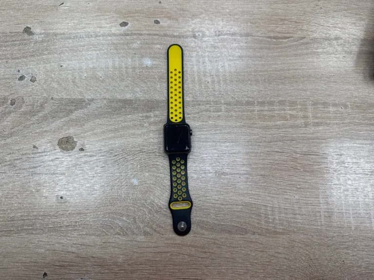 Часы  Apple Watch Series 3 38mm