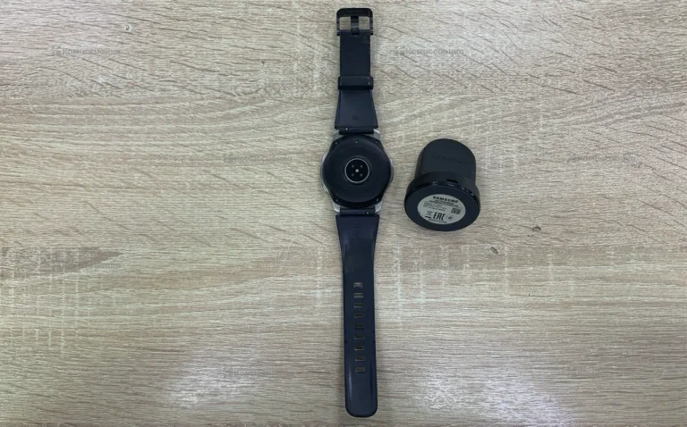 Часы  Samsung Watch SM-R800