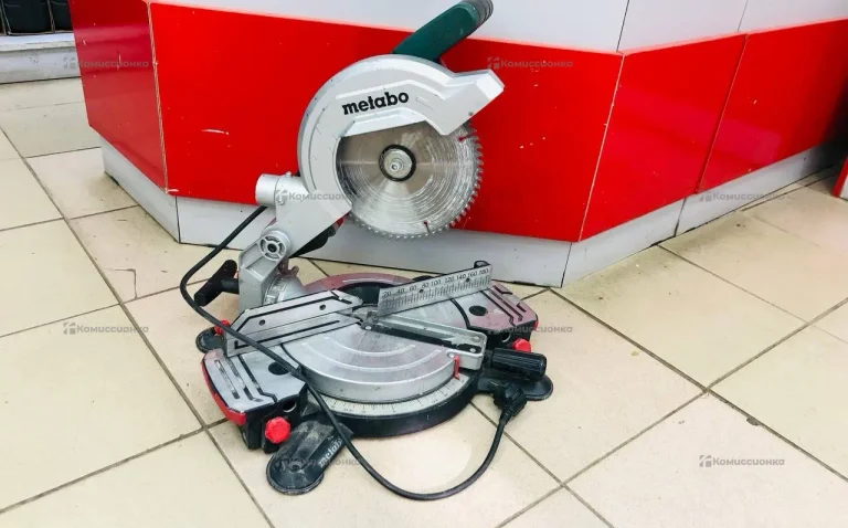 Торцовочная пила metabo KS 216 Lasercut