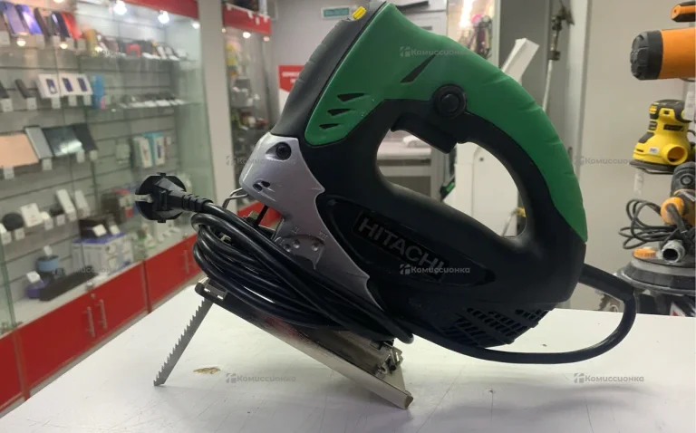 Электролобзик Hitachi CJ90VST