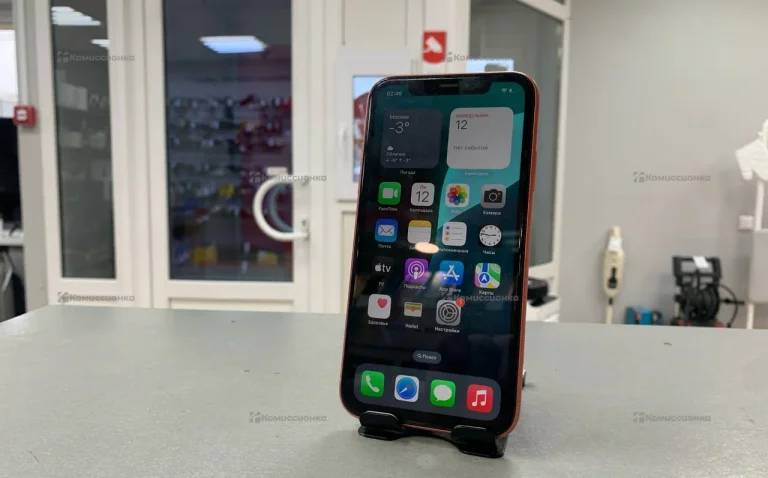 Apple iPhone XR 3/64 ГБ