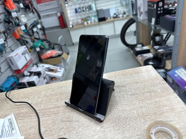 Samsung Galaxy S21 5G 8/128 ГБ