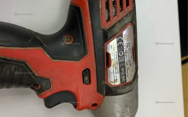 Винтоверт Milwaukee M12 BID-0