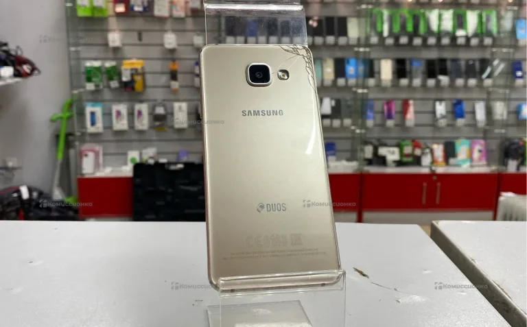 Samsung Galaxy A3 (2017) 2/16 ГБ