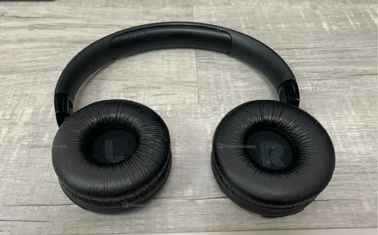 Наушники  JBL TUNE 520BT