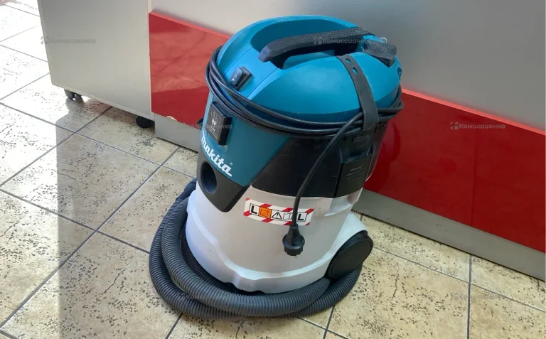 Строительный пылесос Makita VC2512L