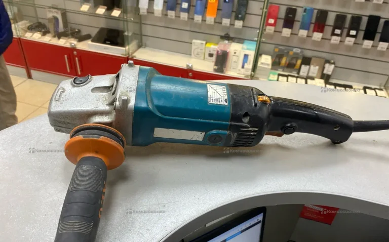 Полировальная машина makita 9227CB
