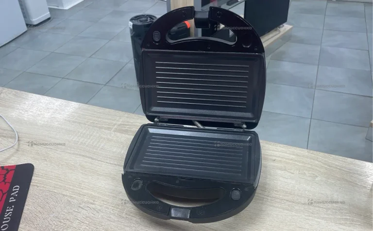 Гриль DEXP UP-701/4