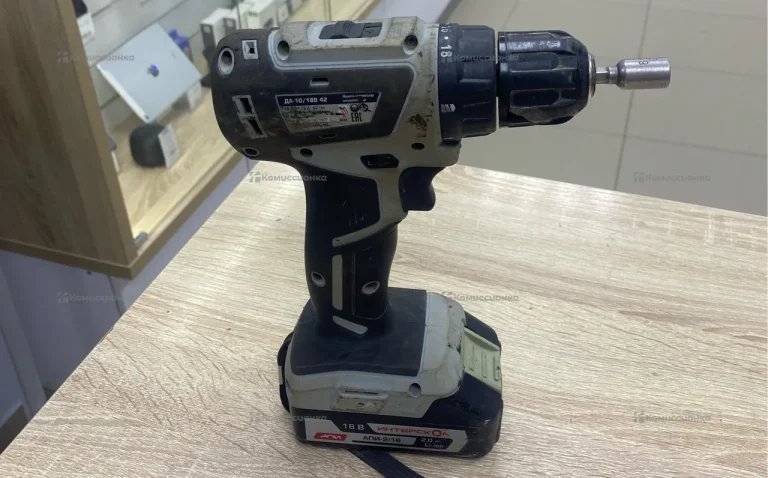 Аккумуляторный шуруповерт Интерскол ДА-10/18В