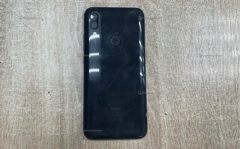Xiaomi Redmi 7 3/32 ГБ