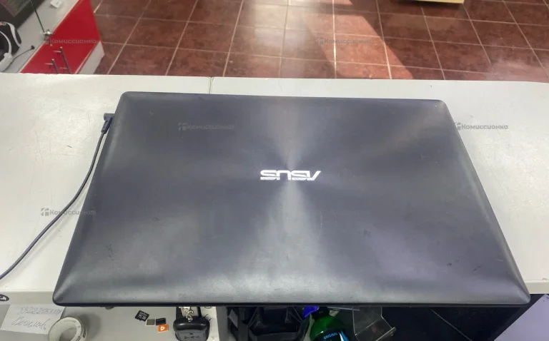 Ноутбук  Asus f553M