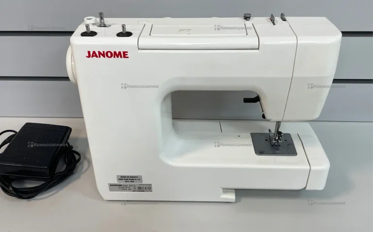 Швейная машина Janome Ami 15