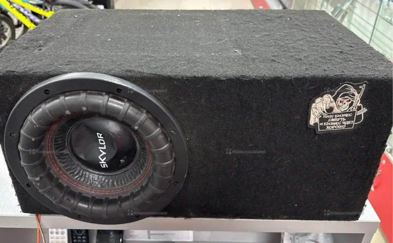 Сабвуфер Skylor с коробом