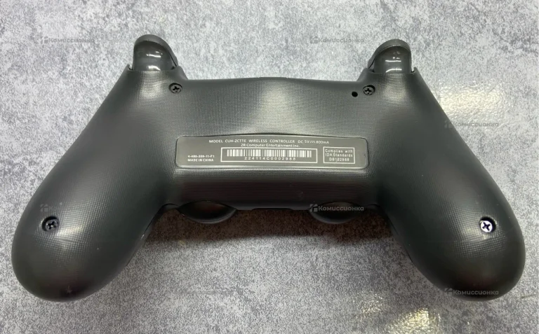 Джойстик PS4