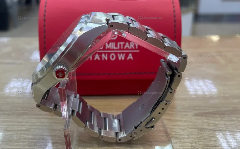 Часы  Swiss Military Hanowa