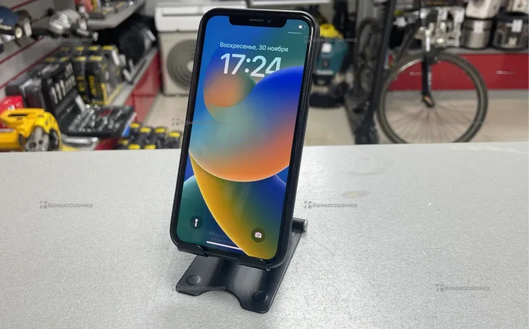 Apple iPhone X 64 ГБ