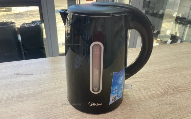 Электрический чайник Midea  (металл)