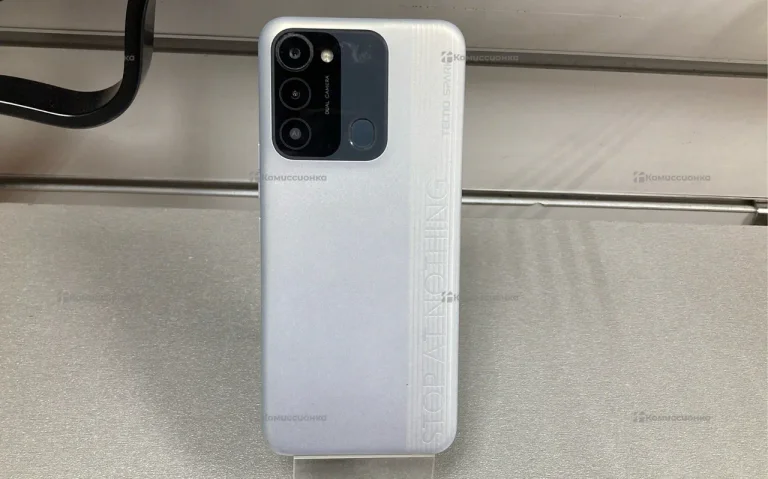 Tecno Spark 8C 4/64 ГБ