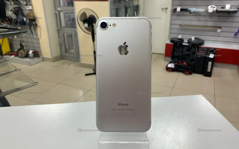Apple iPhone 7 2/32 ГБ