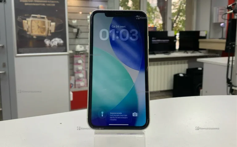 Apple iPhone 11 4/128 ГБ
