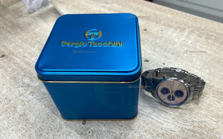 Часы  Sergio Tacchini