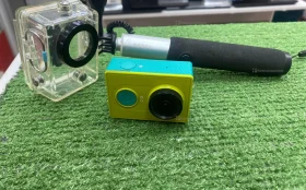 Экшен камера YI