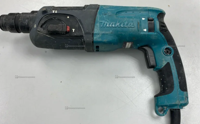 Перфоратор Makita HR2470