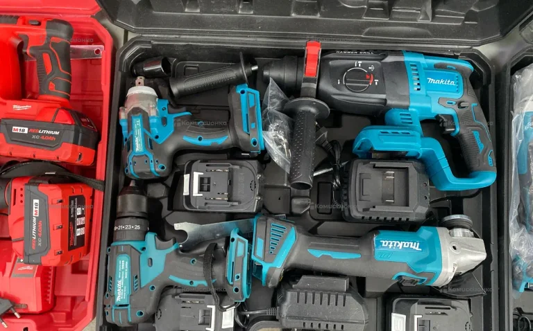 Набор 4 в 1 Makita 4 АКБ