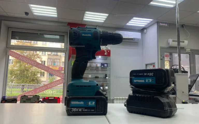 бесщеточный шуруповерт Makita реплика
