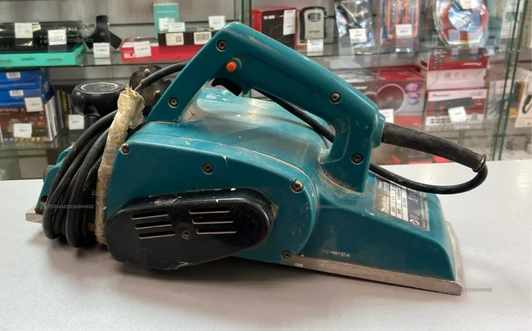 Электрорубанок makita 1911B