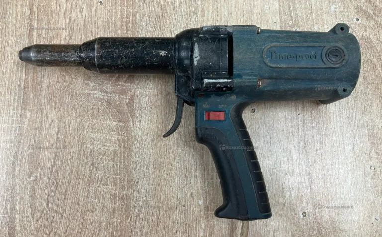 Заклепочник TAC500A